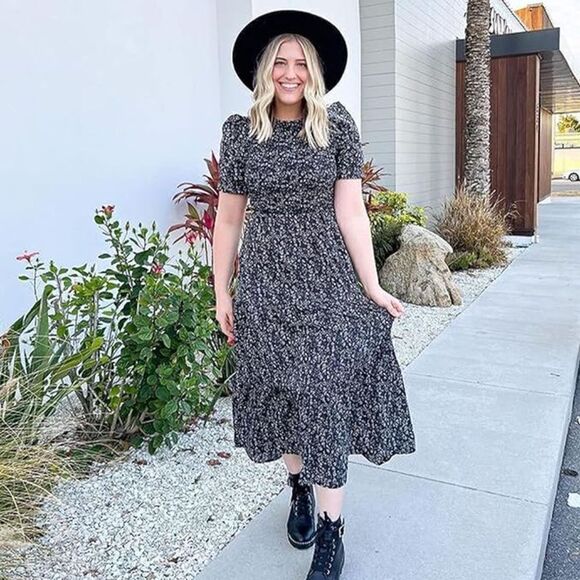 Spring Crew Neck Ruffle Short Sleeve Floral Print Smocked Boho Flowy Maxi Dress - Picture 3 of 8